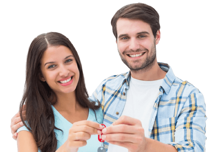 Pareja feliz recibiendo las llaves de su nuevo apartamento en Muyi Santa Marta